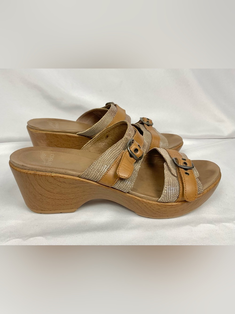 Dansko Jessie Sand Lizard Wedge Sandals Double strap buckle Size 40